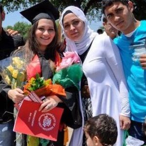 Meet your Posher, Mona